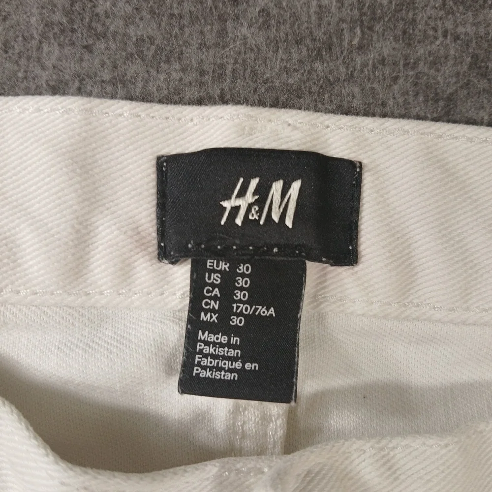 H&M Denim Shorts Mens 30 White Cotton 5-Pocket Twill‎ PN 03988714